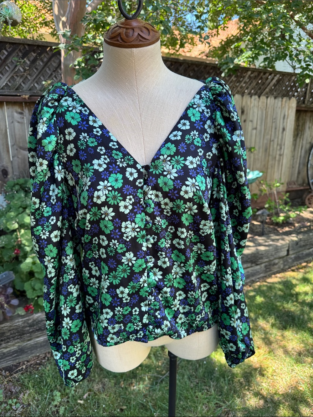 Topshop Black Tiny Floral V-Neck Puff Sleeve Blouse Women's Size 8